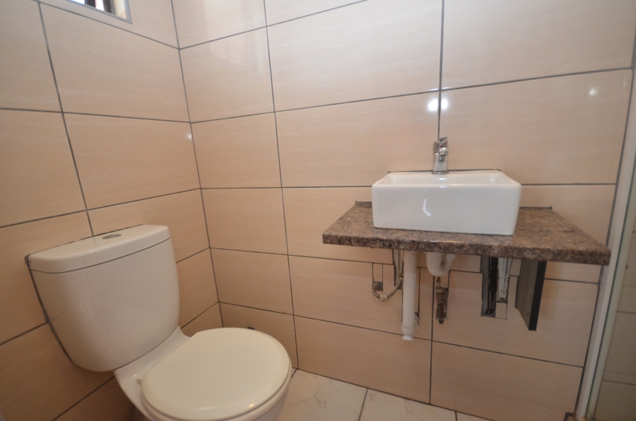 Commercial Property for Sale in Amalinda Eastern Cape